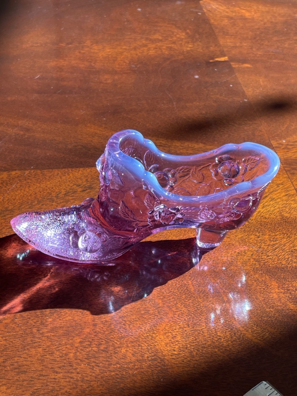 FENTON Rose Magnolia opalescent cabbage, and rose slipper - Picture 8 of 9